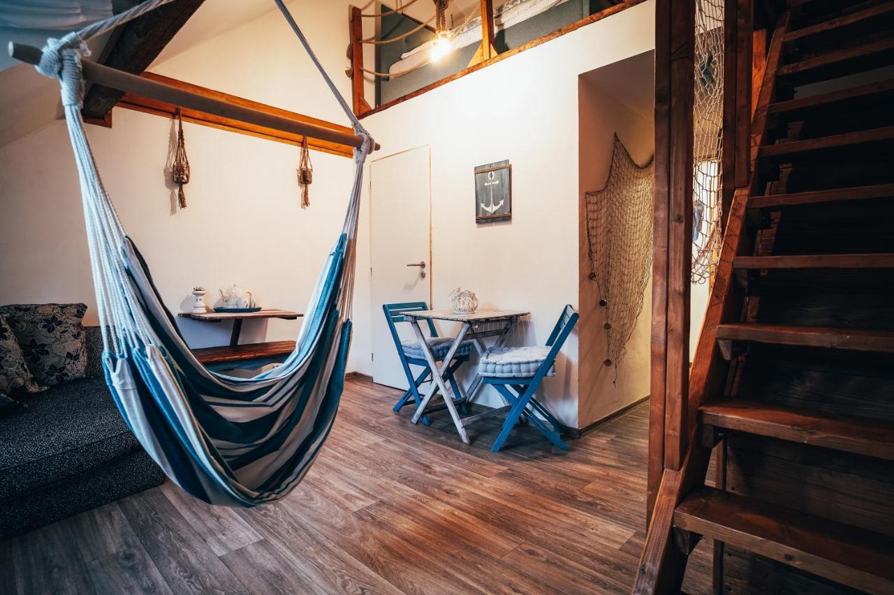 Апартаменты Trapani House & Camp Ruzova Экстерьер фото