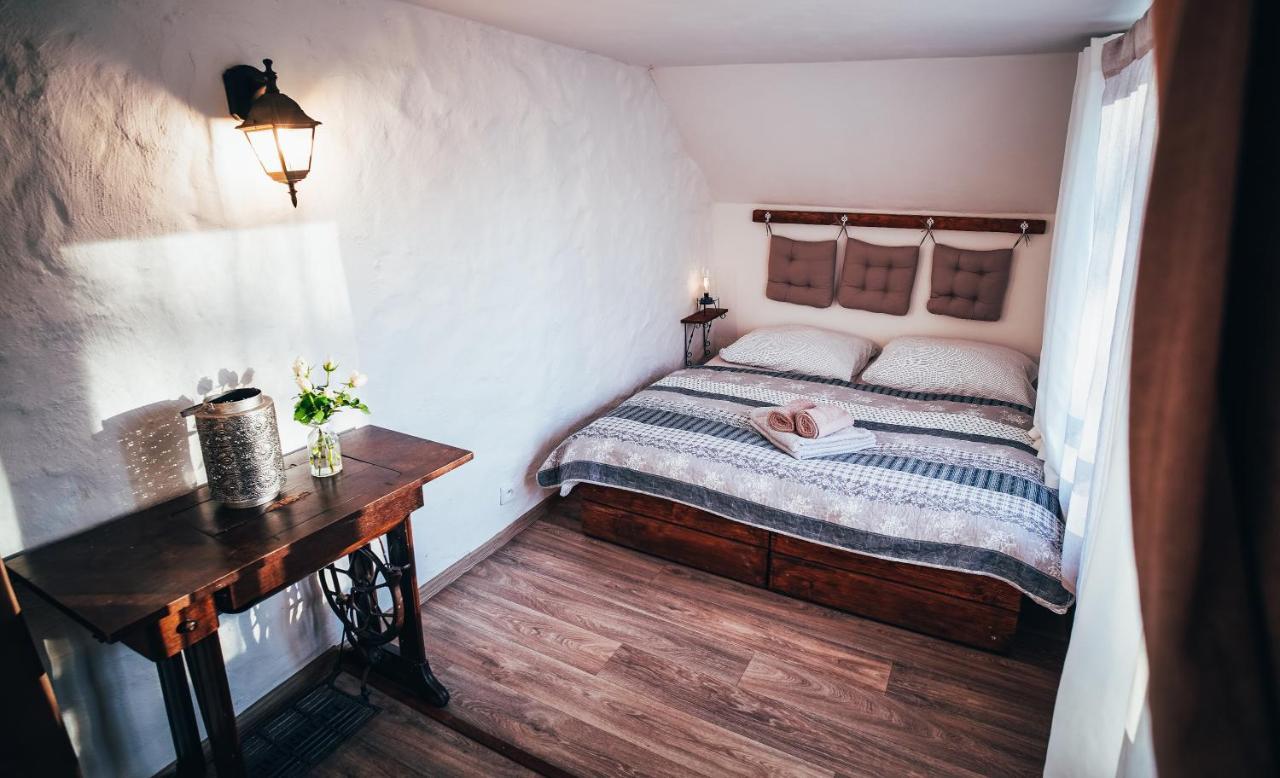 Апартаменты Trapani House & Camp Ruzova Экстерьер фото