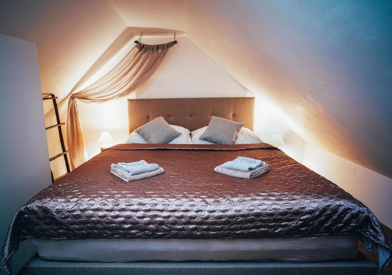 Апартаменты Trapani House & Camp Ruzova Экстерьер фото
